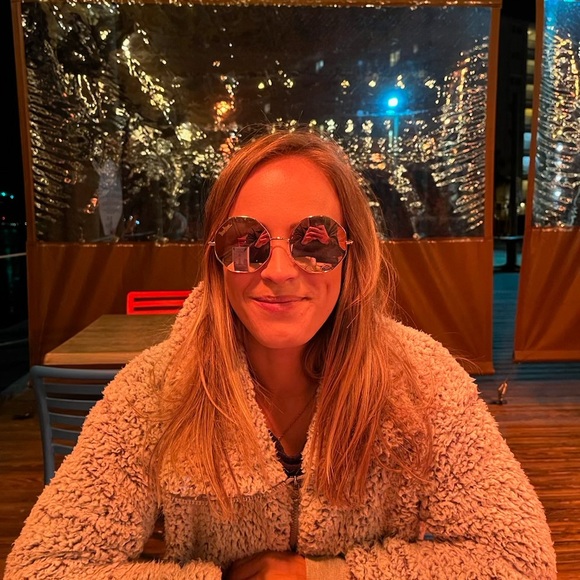 Meet your Posher, Brigitte - Picture 14 of 16